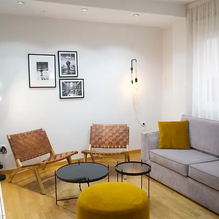 Colon & Soho By Ele Apartman